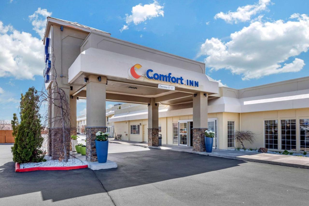 Comfort Inn & Suites Klamath Falls Exterior photo
