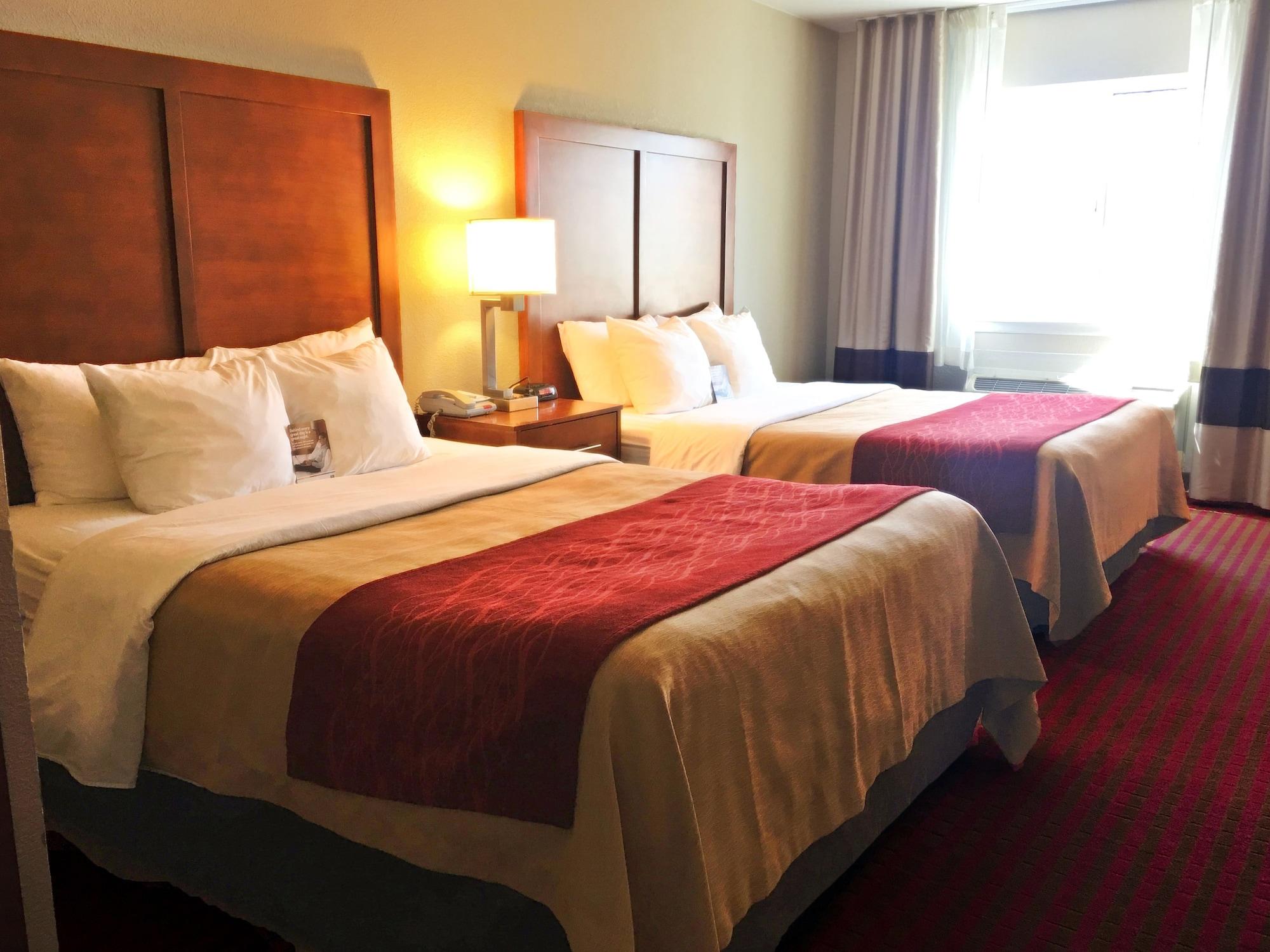 Comfort Inn & Suites Klamath Falls Exterior photo
