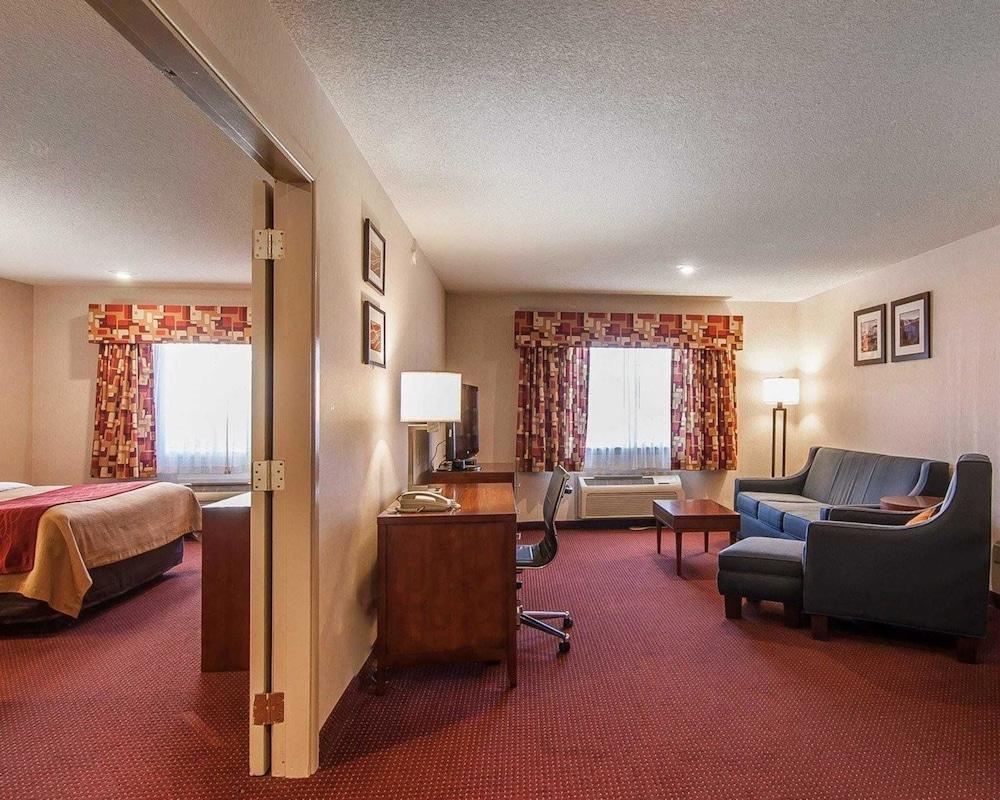 Comfort Inn & Suites Klamath Falls Exterior photo