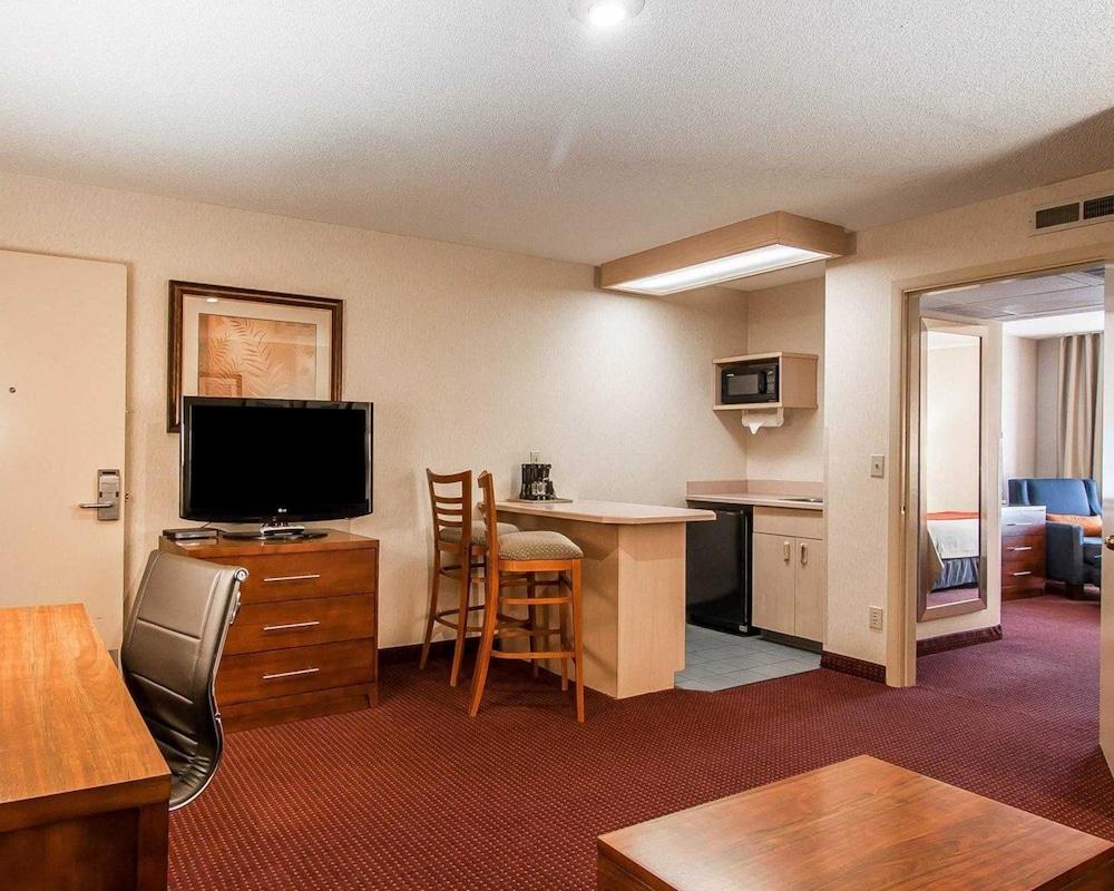Comfort Inn & Suites Klamath Falls Exterior photo