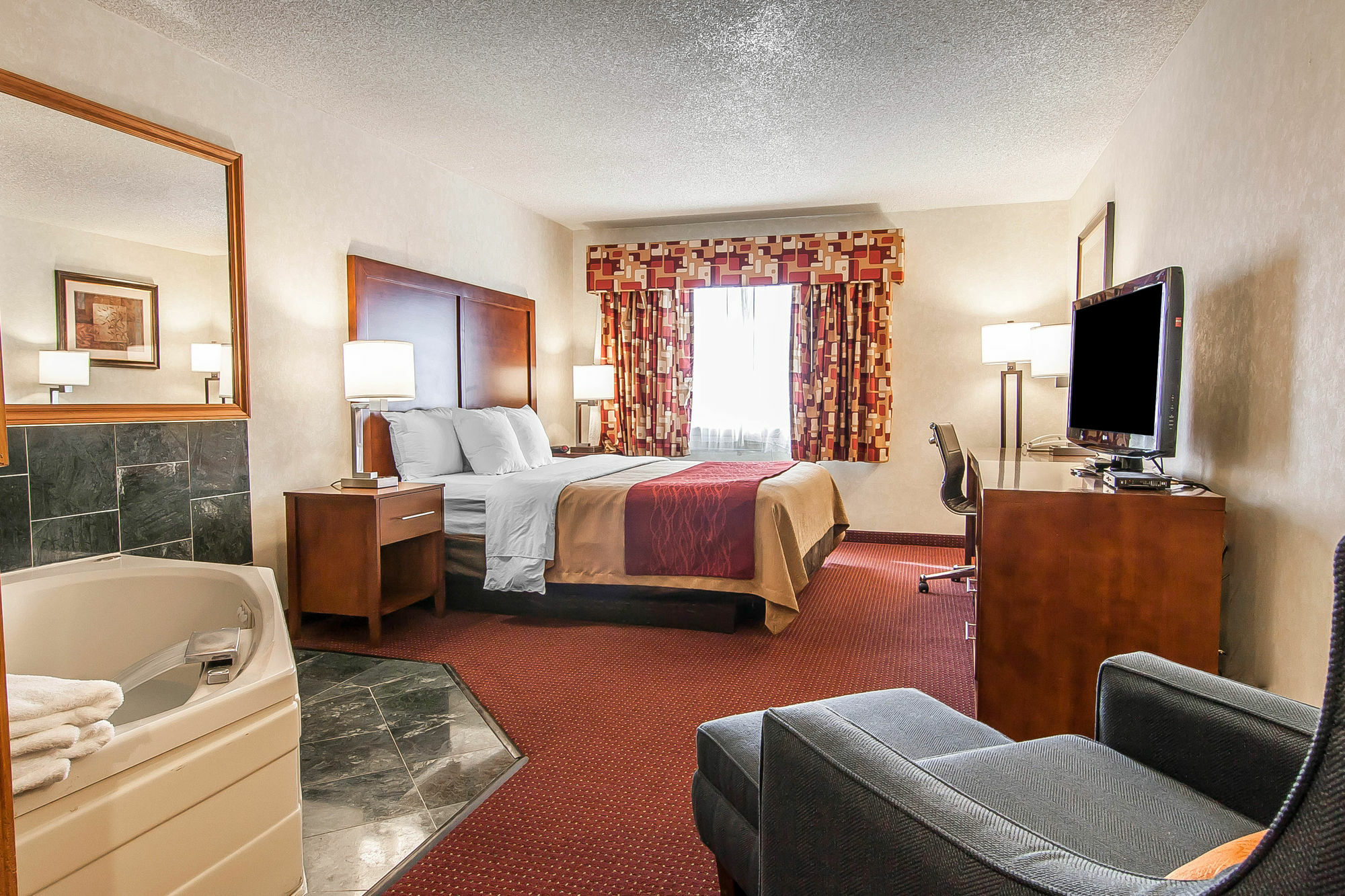 Comfort Inn & Suites Klamath Falls Exterior photo