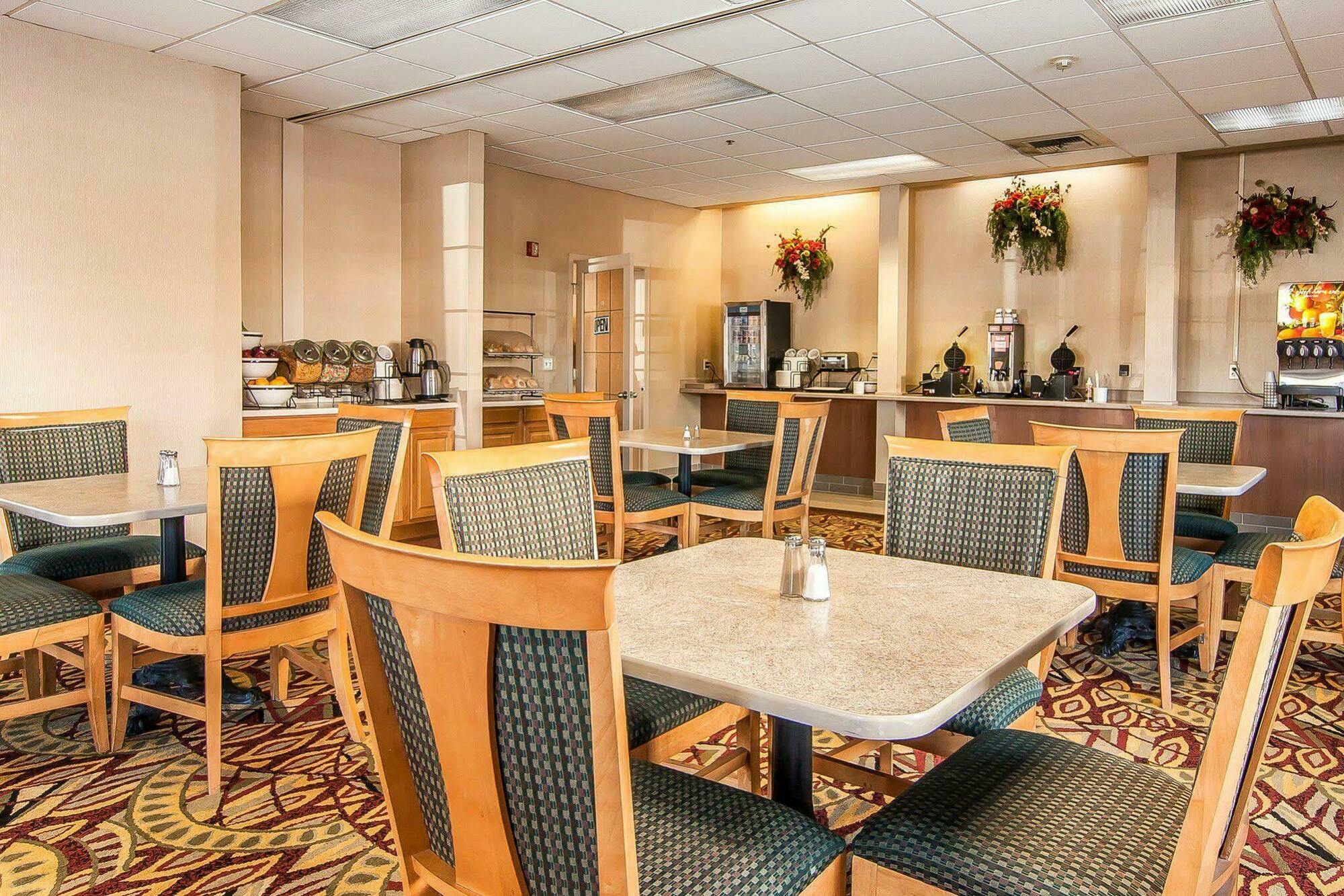Comfort Inn & Suites Klamath Falls Exterior photo